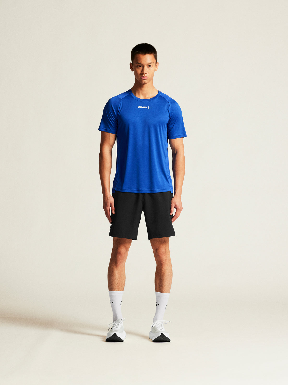 RUSH 2.0 SS TEE M – modellbild