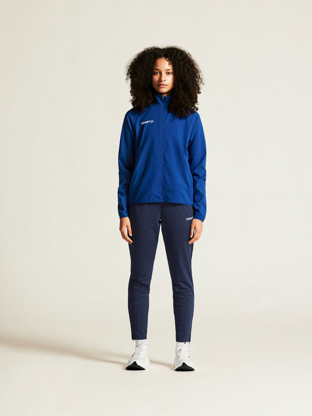 RUSH 2.0 TRAINING JACKET W – modellbild