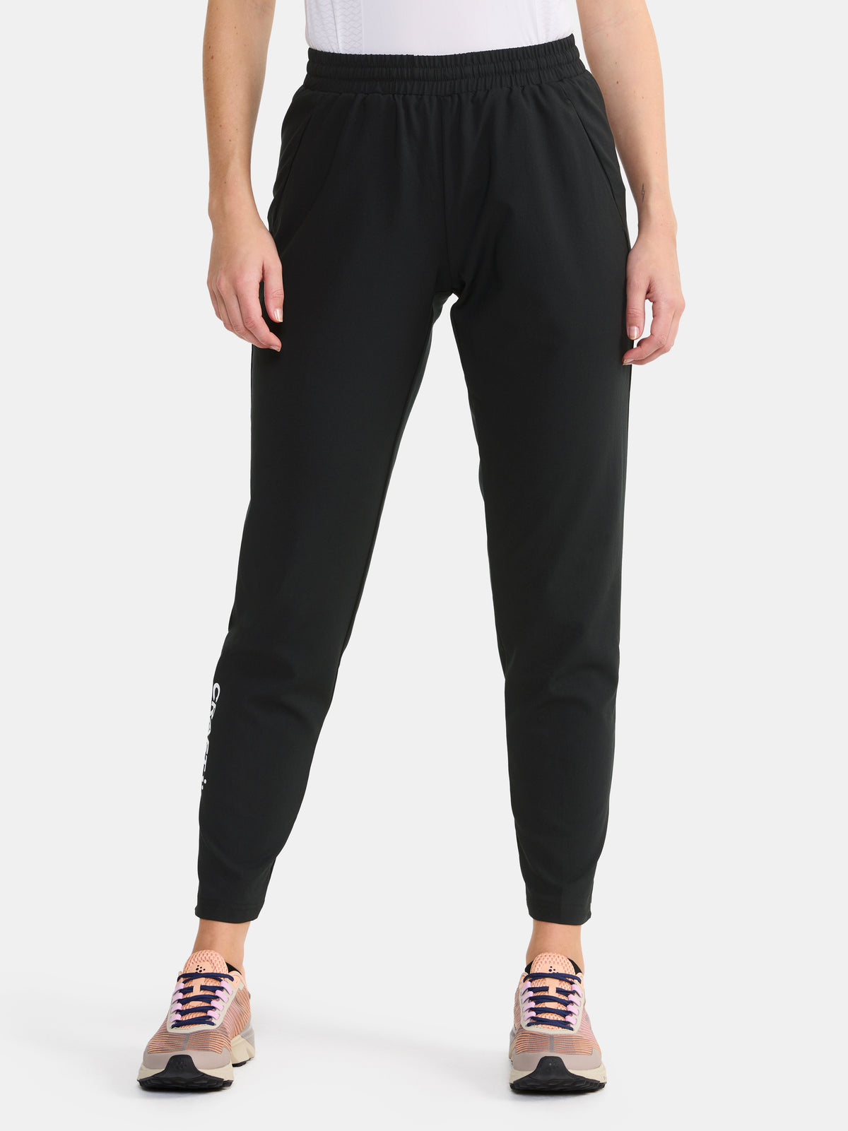 RUSH 2.0 TRAINING PANTS W – modellbild