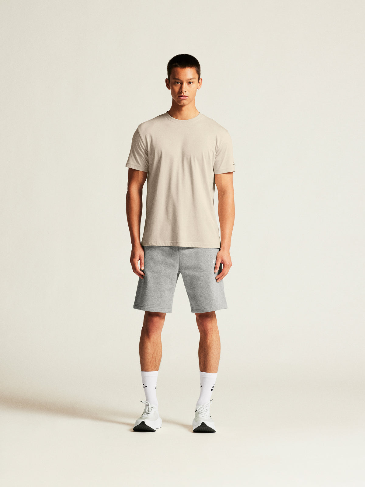 COMMUNITY 2.0 SHORTS M – modellbild