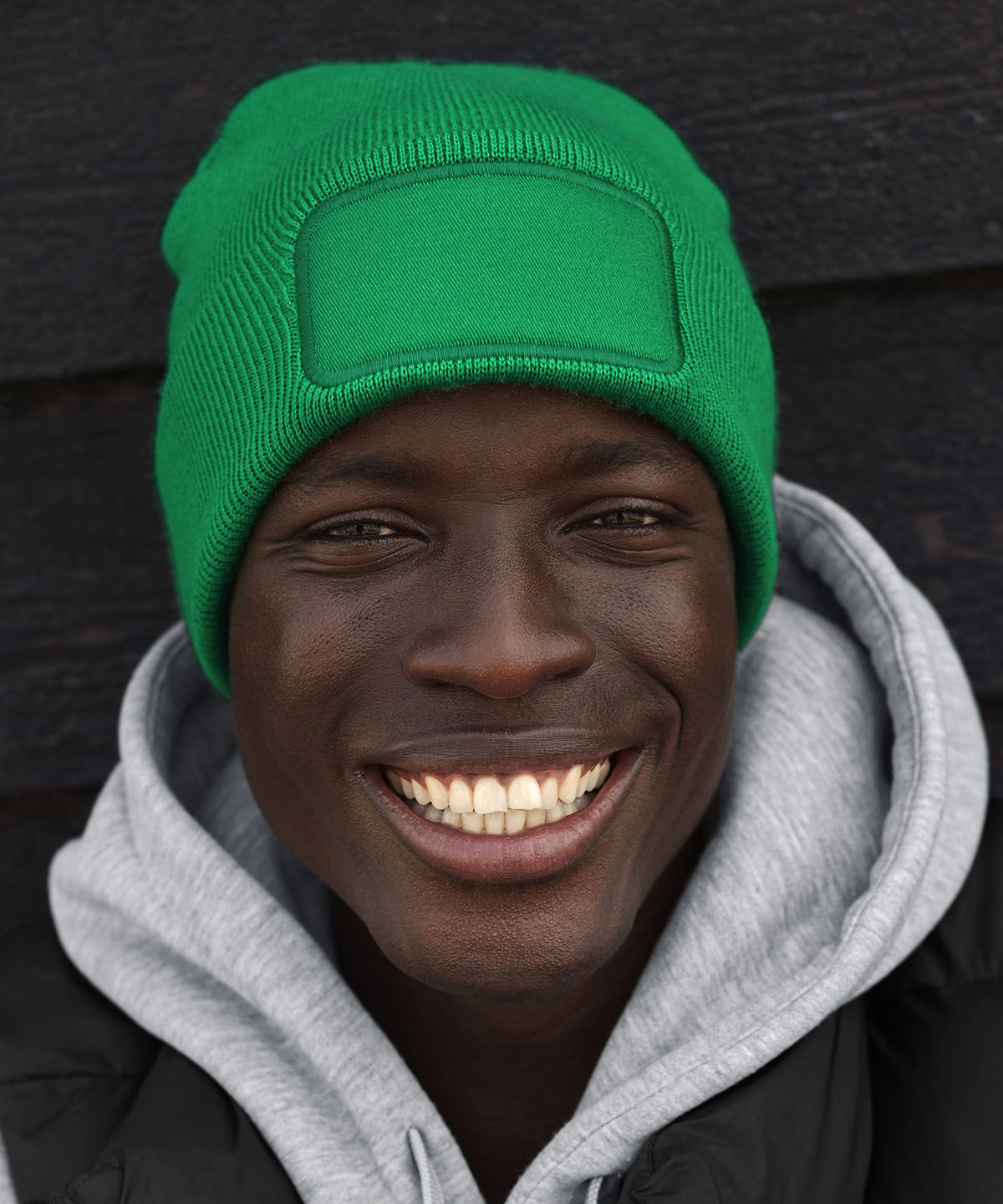 Original patch beanie – lifestyle