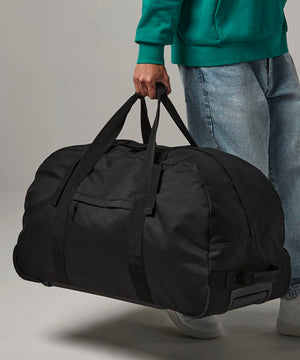 Classic wheelie holdall – lifestyle