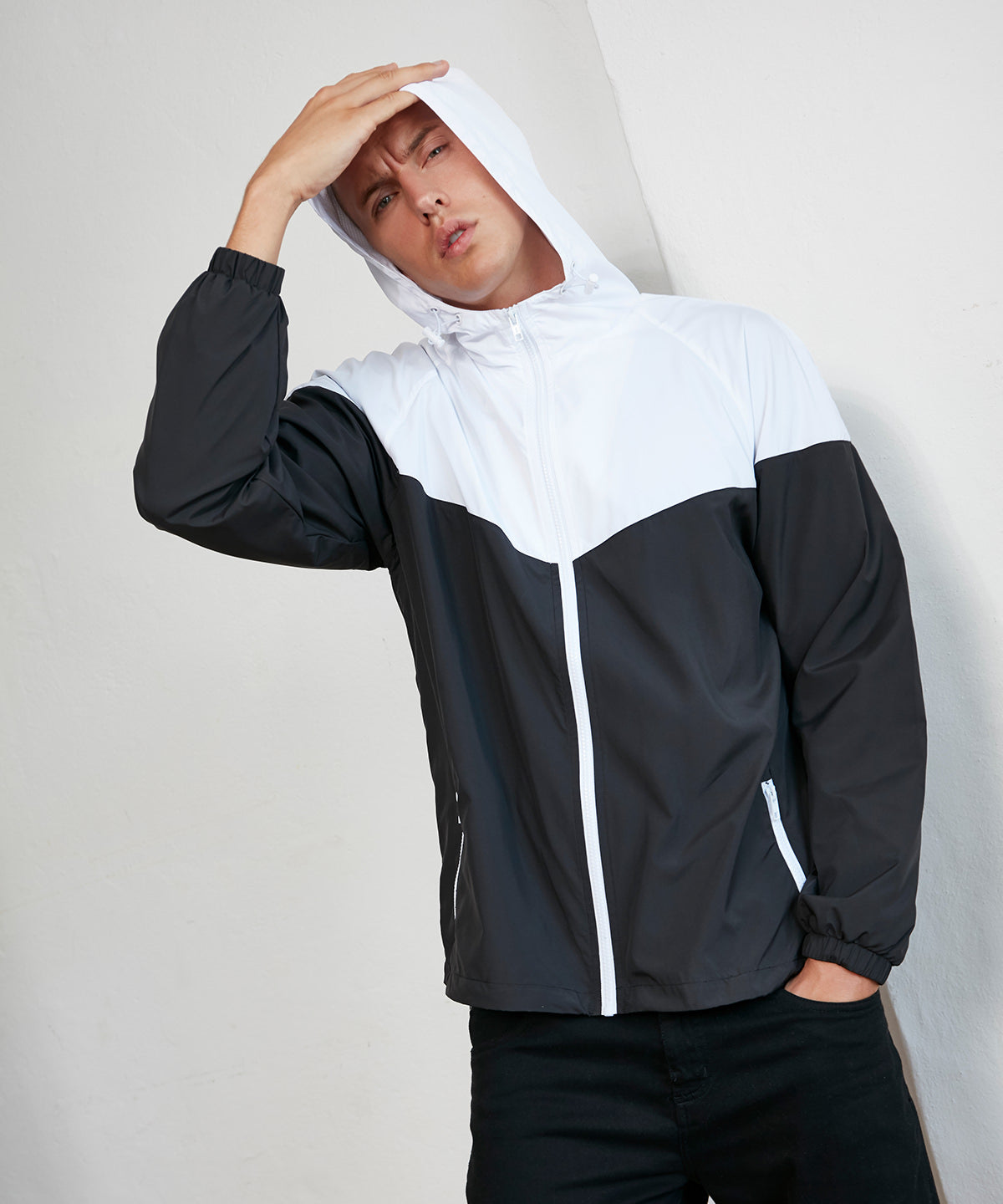 Two-tone tech windrunner jacket – lifestyle