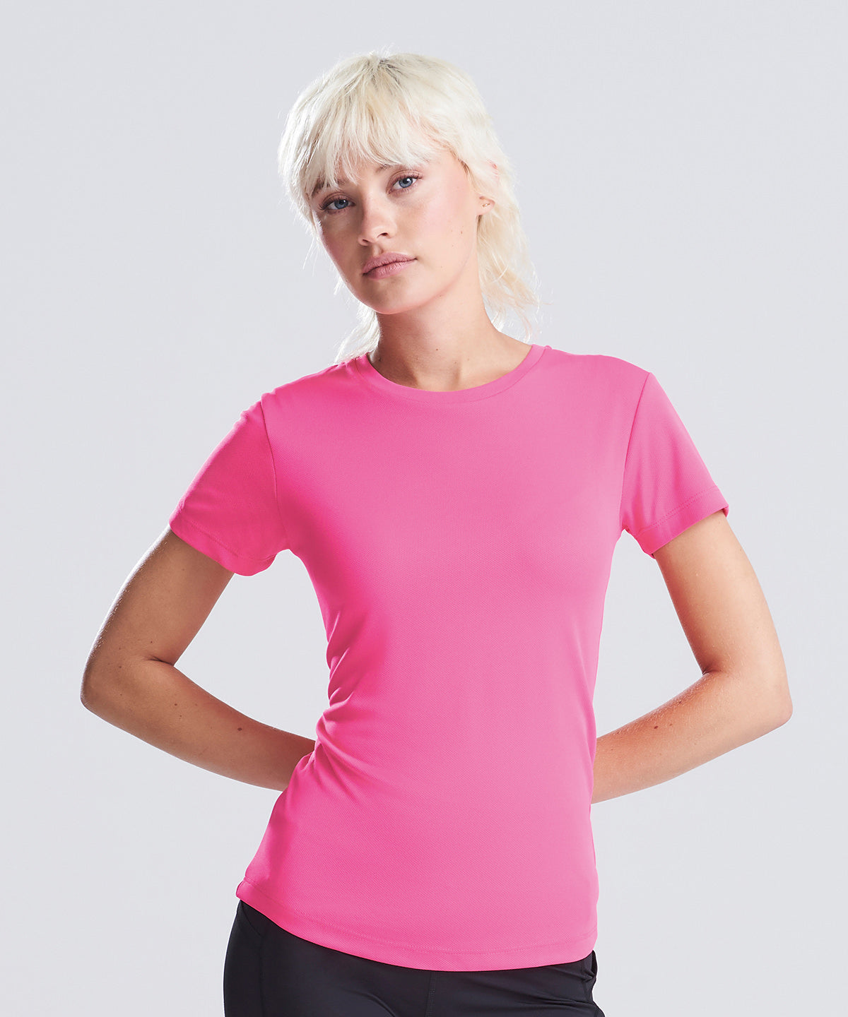 Women's cool T – lifestyle