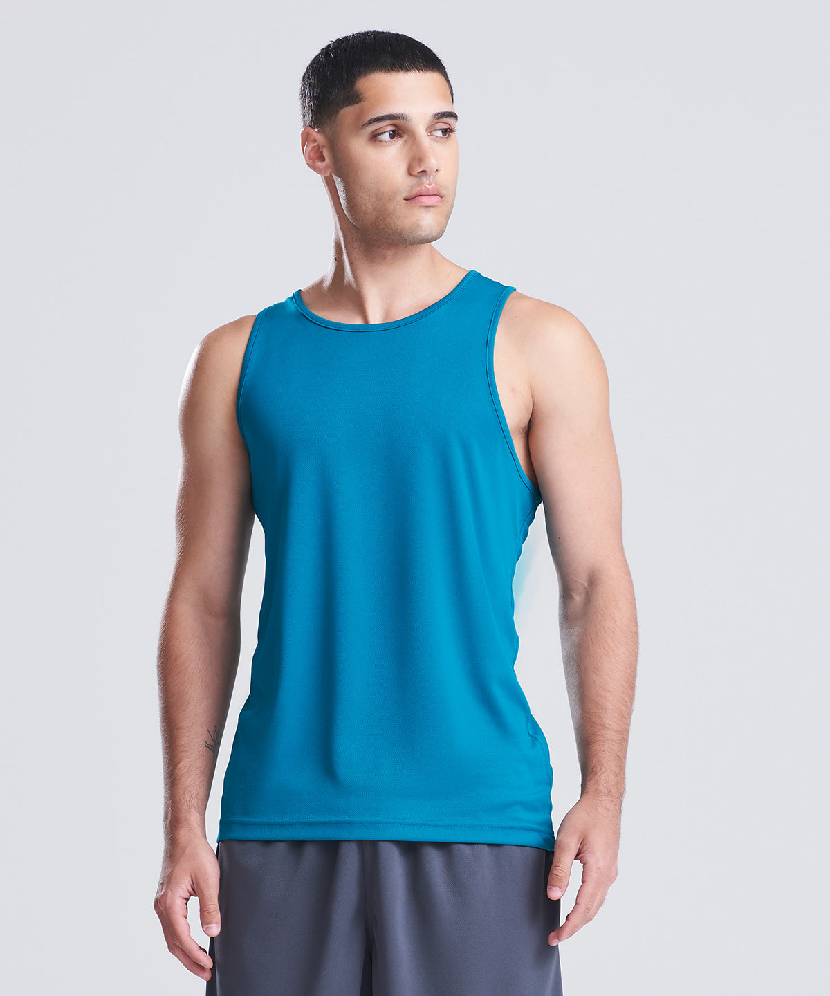 Cool vest – lifestyle