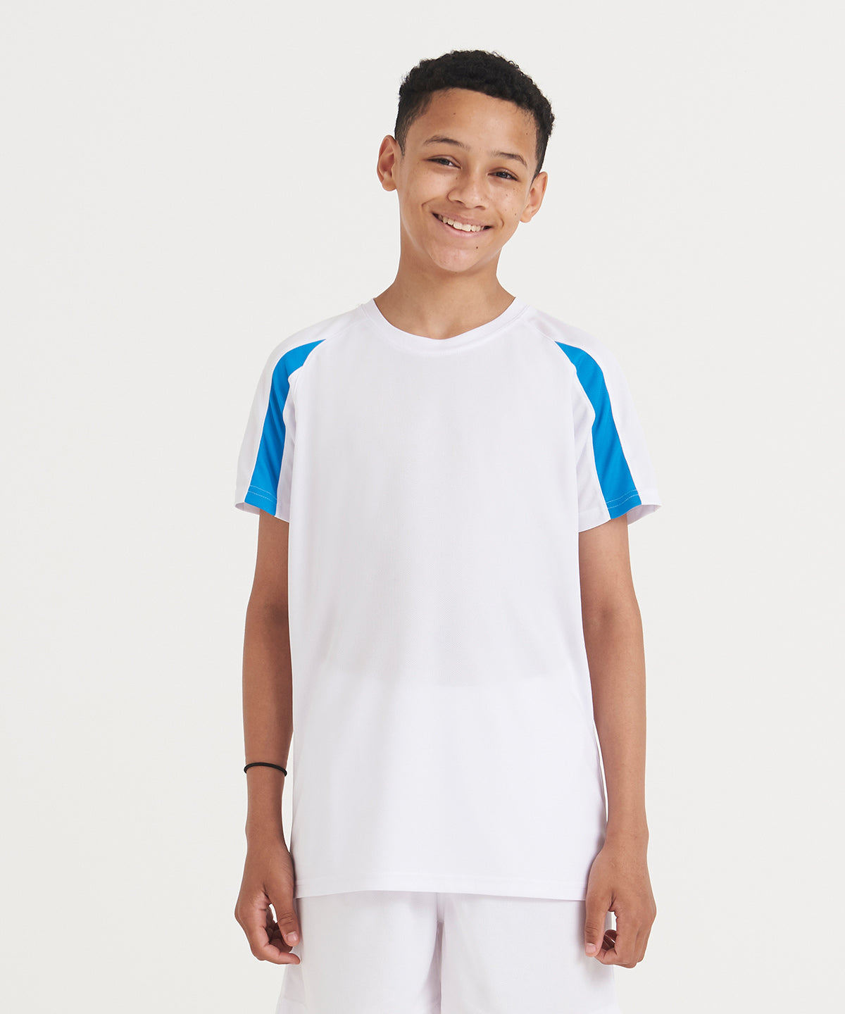 Kids contrast cool T – lifestyle
