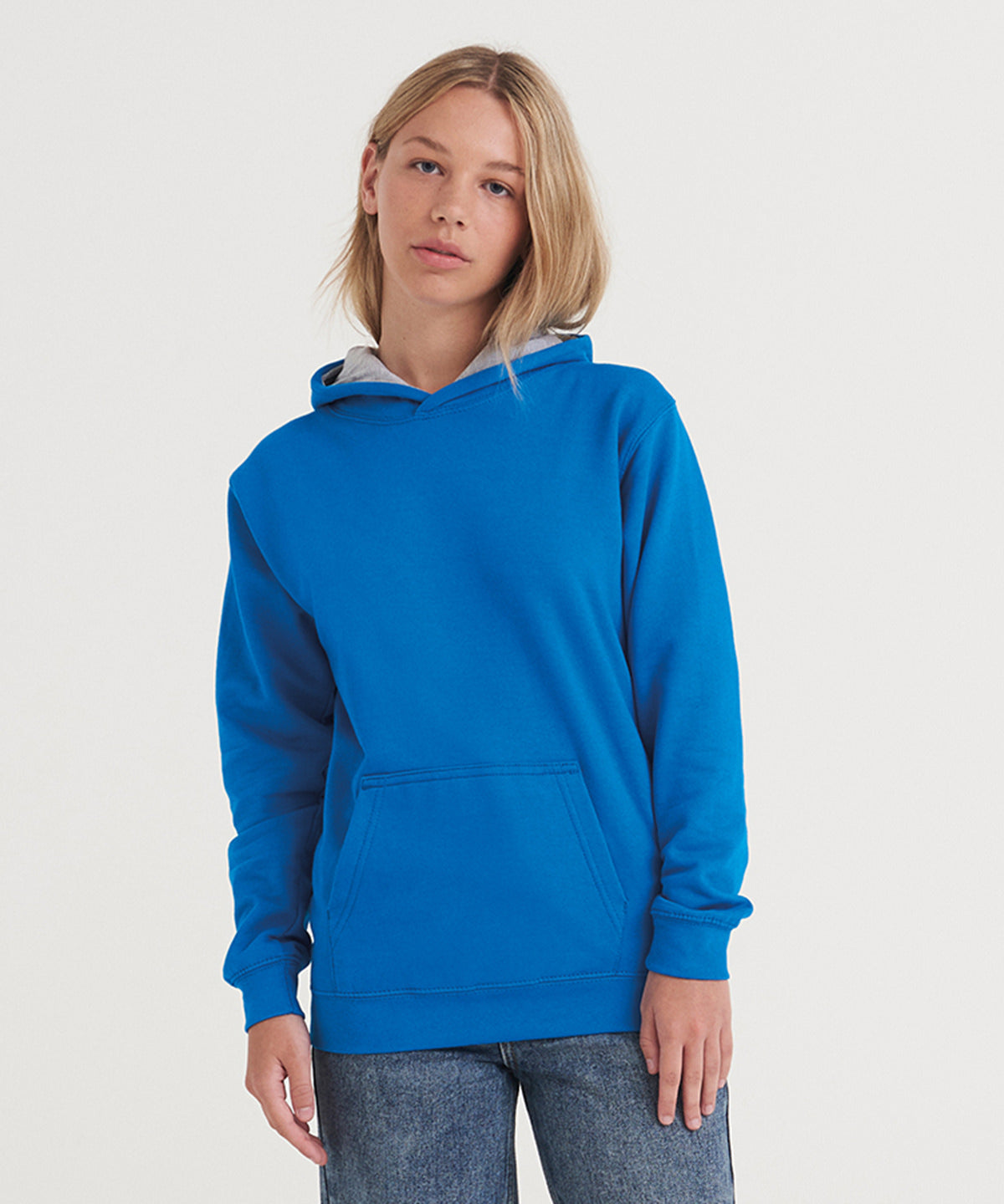 Kids varsity hoodie – lifestyle