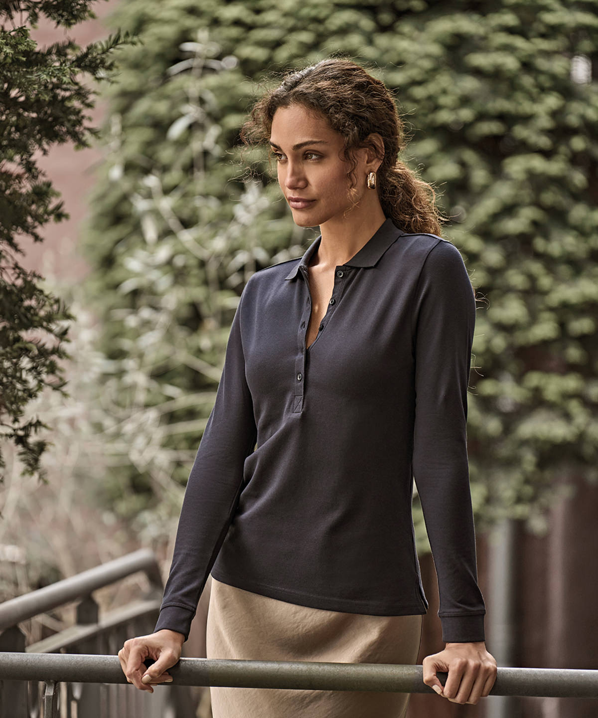 Women’s luxury stretch long sleeve polo (146) – lifestyle