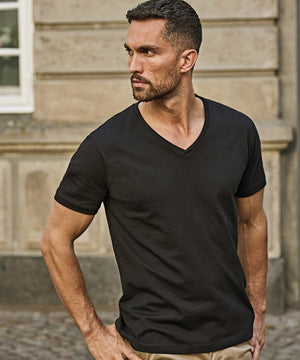 Fashion v-neck Sof tee (8006) – lifestyle