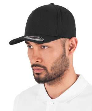 Flexfit 5-panel (6560) – lifestyle